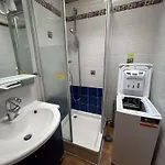 Appartement 2 Pieces Avec Climatisation, 2 Terrasses Et Acces Direct Au Port - - Fr-1-250-96 *