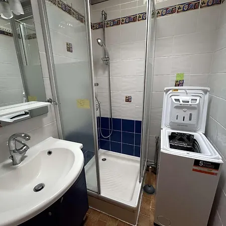 Apartment 2 Pieces Avec Climatisation, 2 Terrasses Et Acces Direct Au Port - - Fr-1-250-96 *