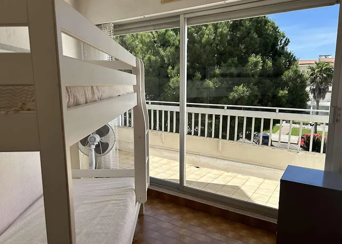 2 Pieces Avec Climatisation, 2 Terrasses Et Acces Direct Au Port - - Fr-1-250-96 *